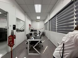 Carros Centre (D25), Factory #532968901